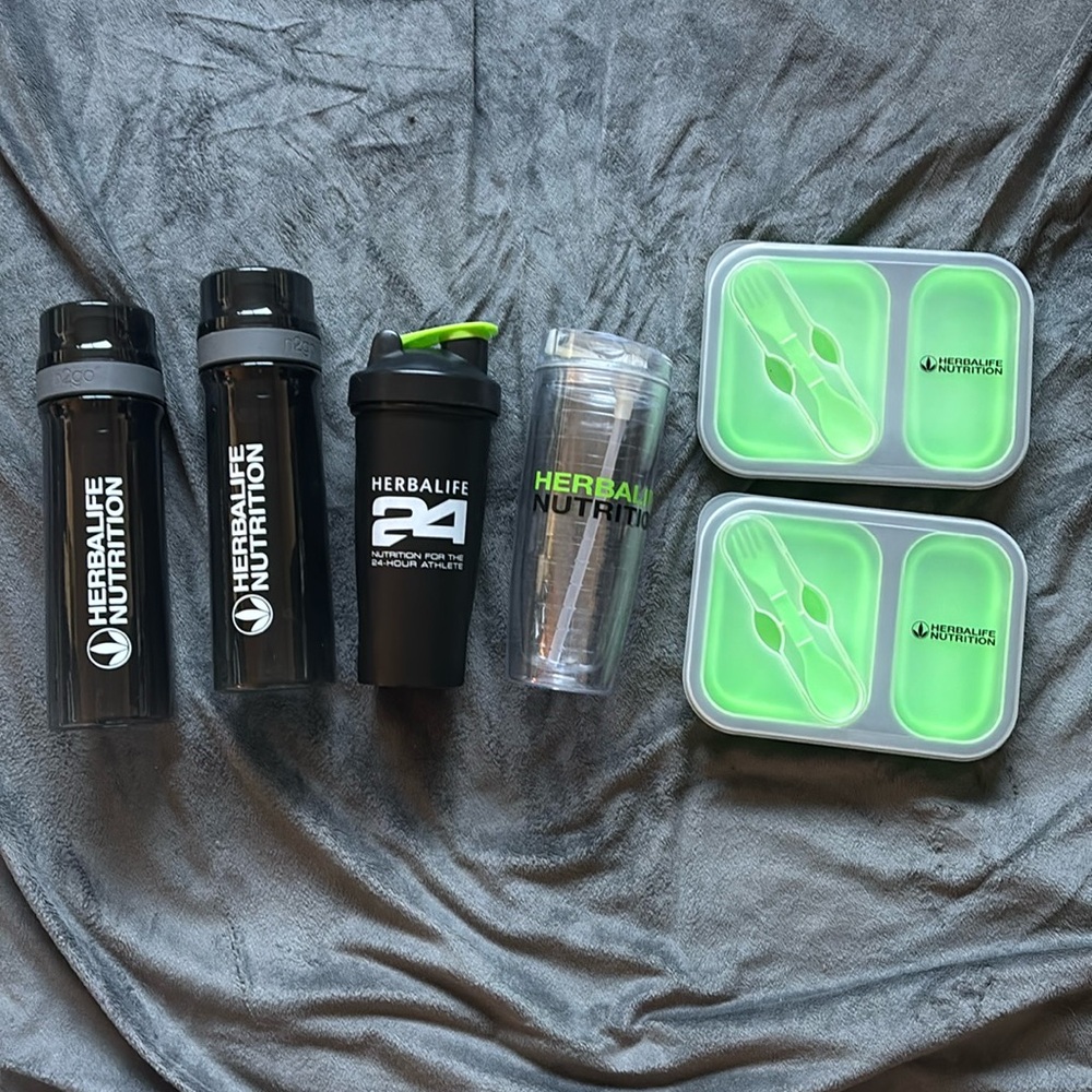 Portable drinkware and food storage containers